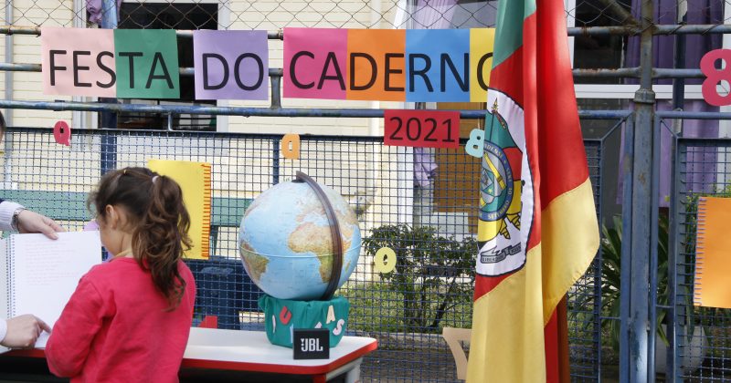 Festa do Caderno marca início de nova etapa de alunos do Jardim B na Escola de Educação Infantil do CAFF