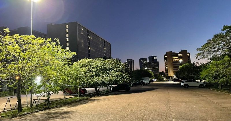 Estacionamento do CAFF recebe iluminação mais eficiente e econômica